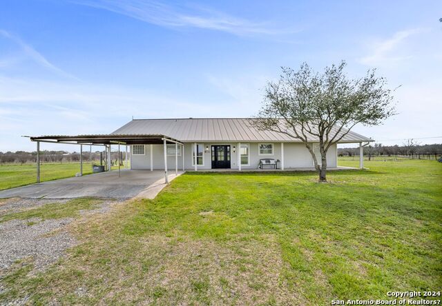 7945 YOUNGSFORD RD, Marion, TX 78124