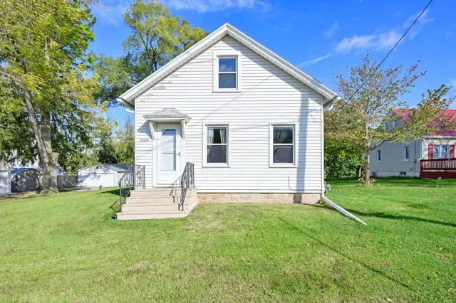12220 County Road K, Franksville, WI 53126