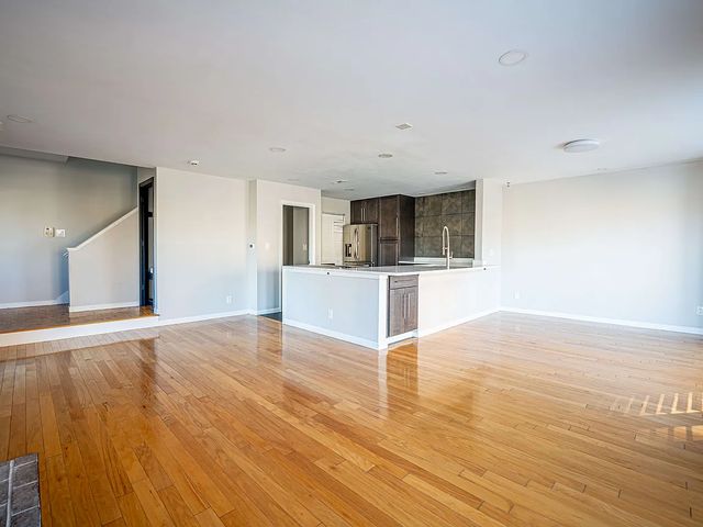 445 Clara Ave, Saint Louis, MO 63112