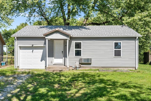 1952 North Old Orchard Avenue, Springfield, MO 65803