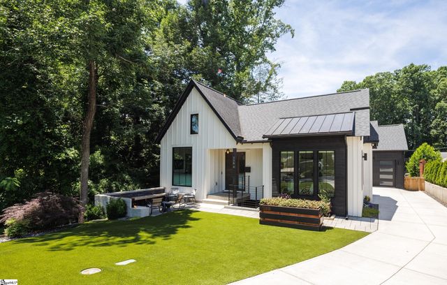 116 W  Augusta Pl #B, Greenville, SC 29605