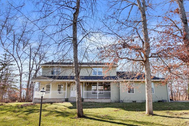 W5553 Hill View ROAD, Elkhorn, WI 53121