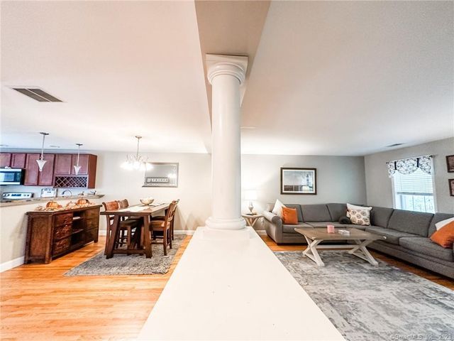 86 Perry St #276, Putnam, CT 06260