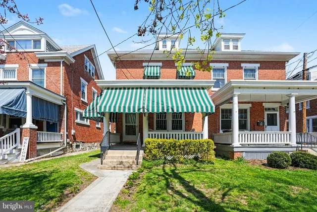 429 W  South St, Carlisle, PA 17013