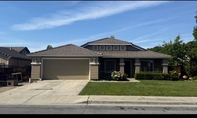Address Not Disclosed, Hollister, CA 95023