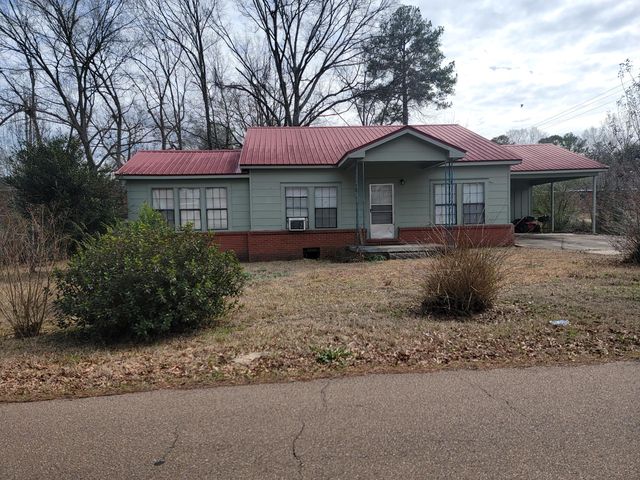 904 S  4th St, Collins, MS 39428