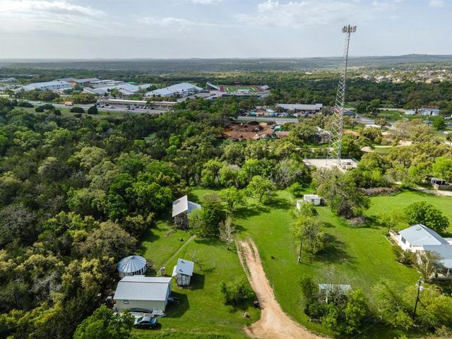 200 Daisy Ln, Dripping Springs, TX 78620