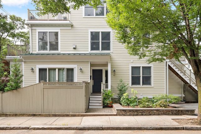 45 Russell St #2, Somerville, MA 02144