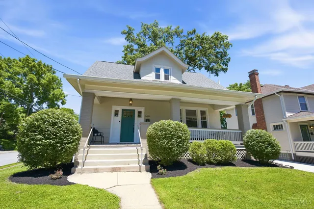 5600 Arnsby Pl, Cincinnati, OH 45227
