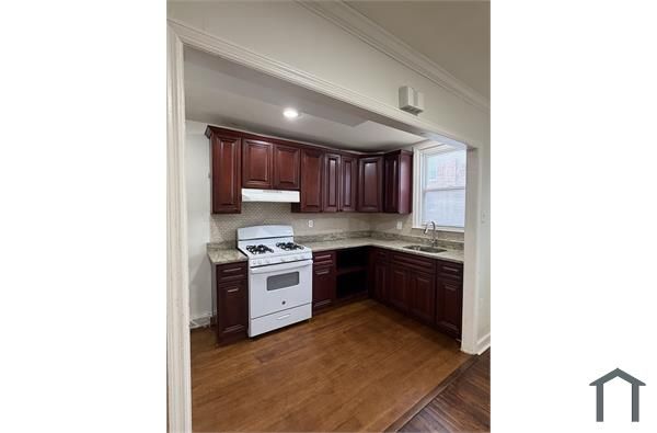 2535 S  75th St, Philadelphia, PA 19153