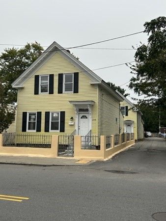 144-146 Water St, Lawrence, MA 01841