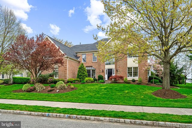 119 Country Club Dr, Moorestown, NJ 08057