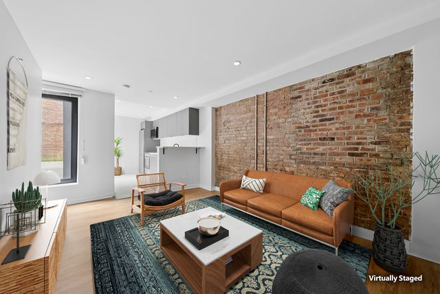 317 W  51st St, New York, NY 10019