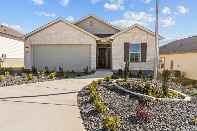 241 Gathering Drive, San Antonio, TX 78245