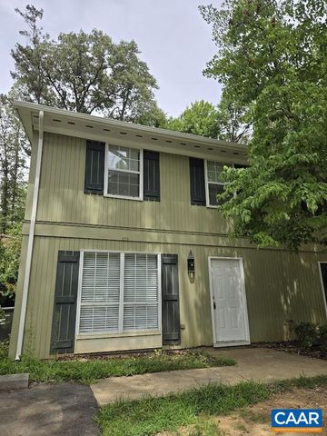 117 Longwood Dr #B, Charlottesville, VA 22903