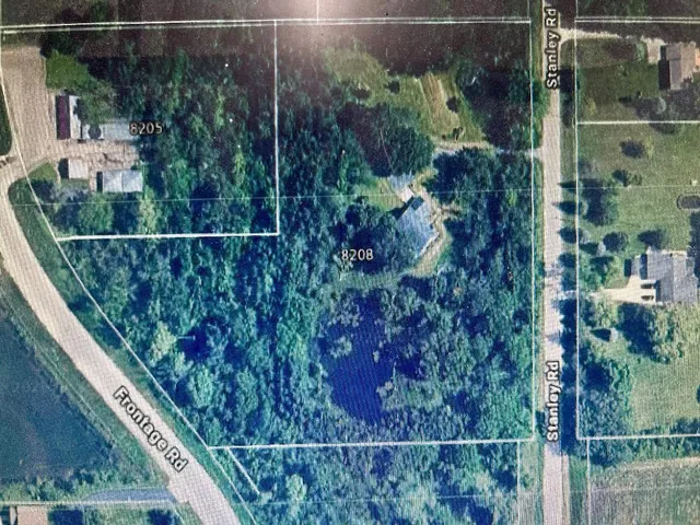 8208 Stanley ROAD, Caledonia, WI 53108