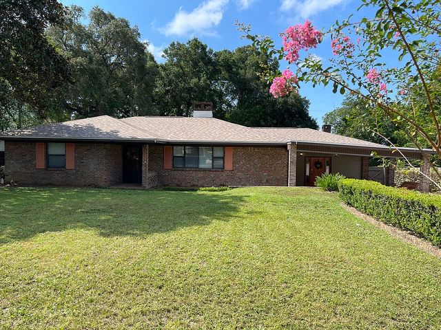 315 Florida St, Niceville, FL 32578