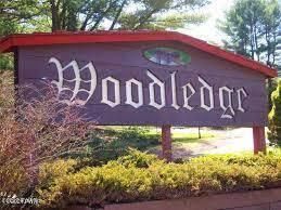 8 Woodledge East Lake Dr, Hawley, PA 18428