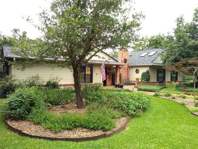 201 Hensel Ave, Bryan, TX 77801