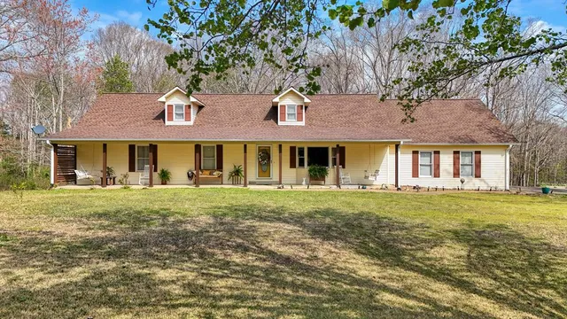 660 Beaver Dam Rd, Camden, TN 38320