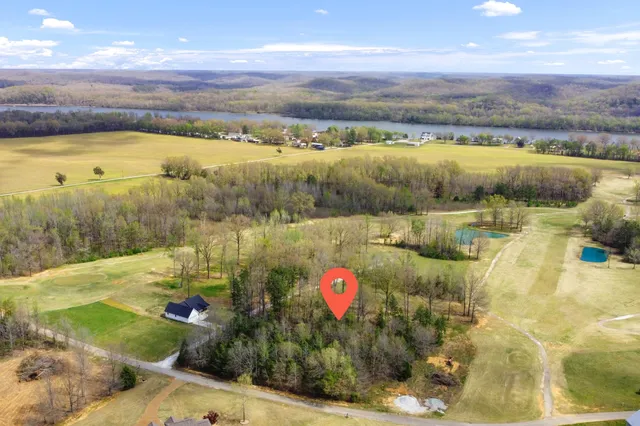 Golfview Ln #9 & 10, Decaturville, TN 38329
