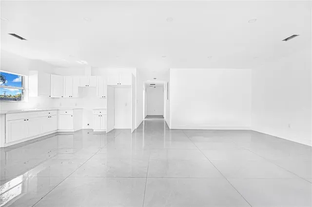 7990 NW 8th Ave, Miami, FL 33150