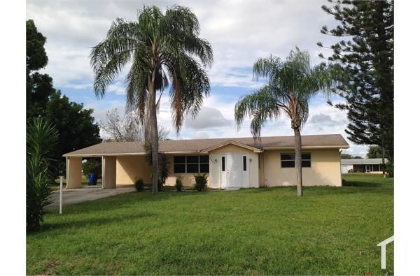 1446 Alwynne Dr, Lehigh Acres, FL 33936
