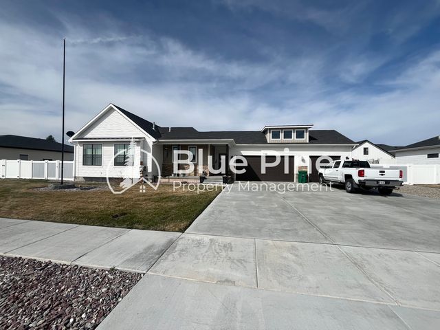 1885 Mesa Canyon Dr, Idaho Falls, ID 83401