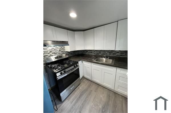 148 Linden St #3, Yonkers, NY 10701