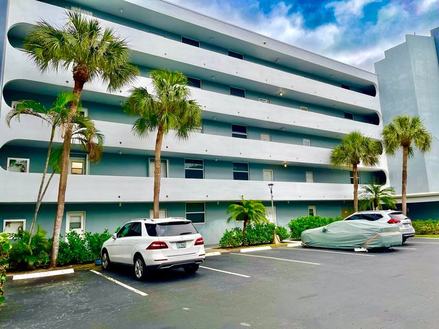 6661 NW 2nd Ave #103, Boca Raton, FL 33487