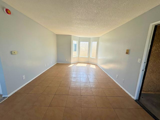 14810 Parthenia St #210, Panorama City, CA 91402