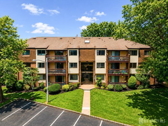 201 Edison Glen Ter, Edison, NJ 08837