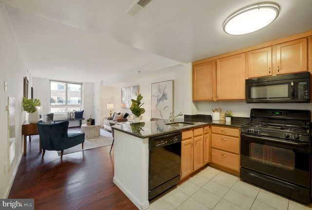 355 I St SW #410, Washington, DC 20024