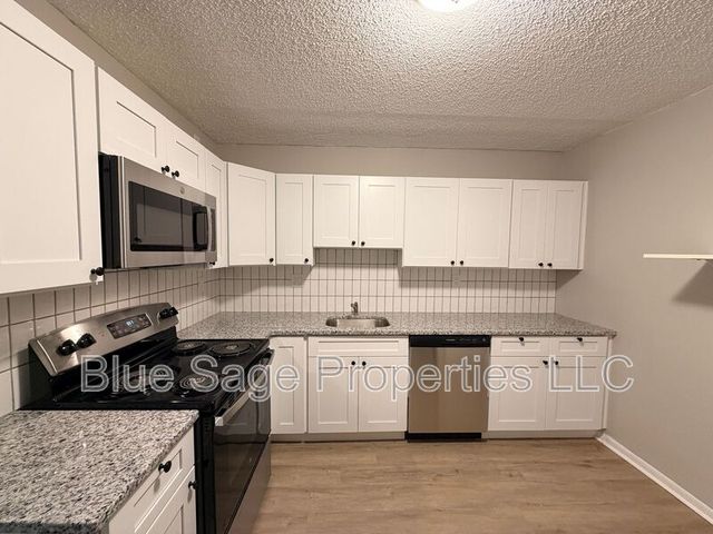 400 Glendale Rd #H-34, Havertown, PA 19083