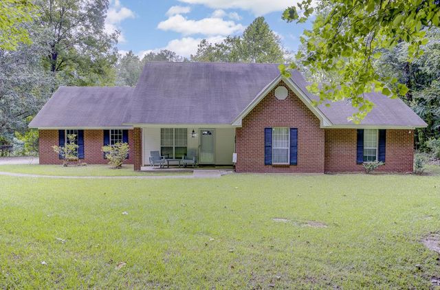 407 Silver Creek Dr, Vicksburg, MS 39180