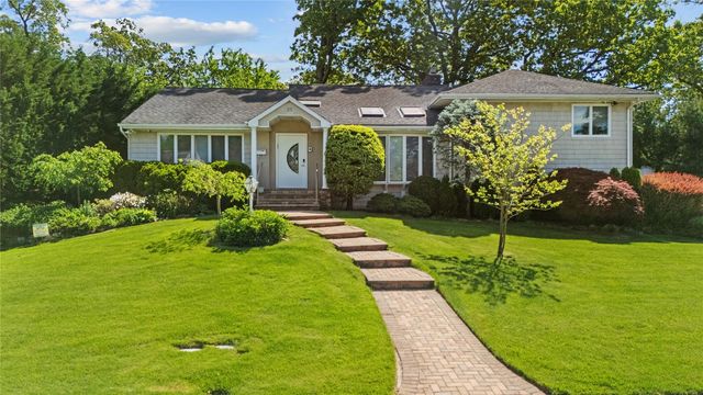 25 Belmont Drive W, Roslyn Heights, NY 11577