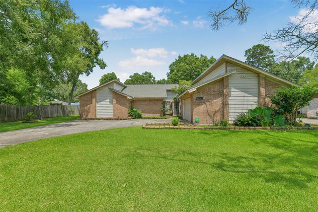 15910 Boatswain Ct, Crosby, TX 77532