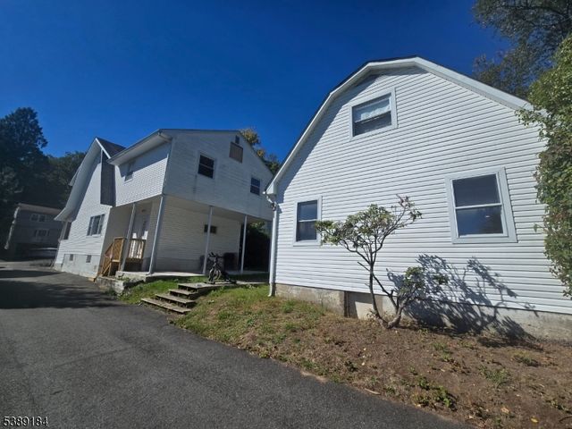 18 Adams Ter #2, Clifton, NJ 07013