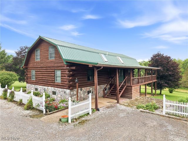 7374 Vale Rd, Rogers, OH 44455