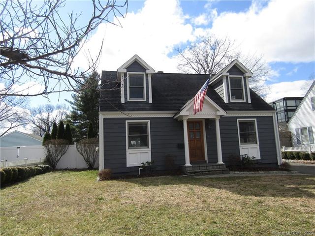 8 Lincoln St, North Haven, CT 06473