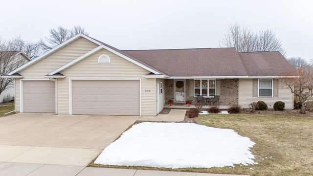 633 Benedict Dr, Kaukauna, WI 54130