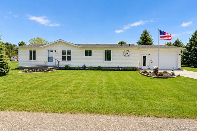2354 Brent St #203, Croswell, MI 48422
