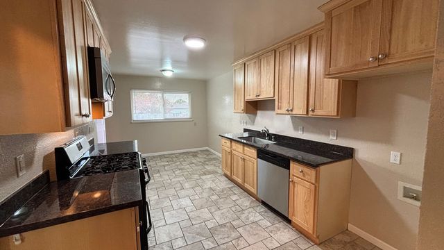 221 Laurel Ave #215, Hayward, CA 94541