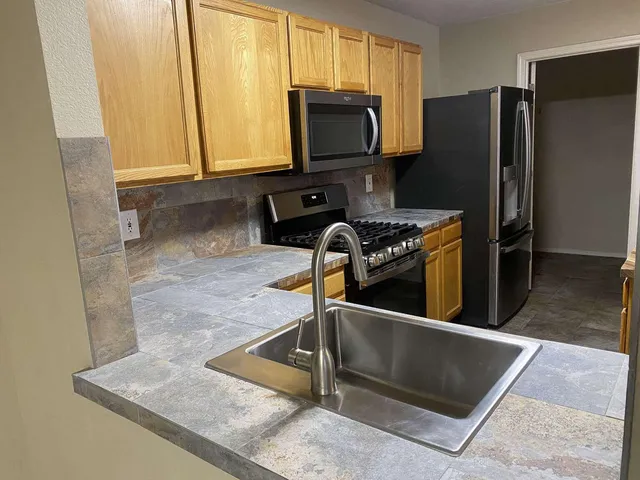 10756 Galaxia Park Dr NW, Albuquerque, NM 87114