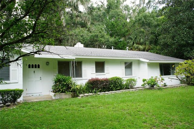 4890 NW 20th Pl, Gainesville, FL 32605