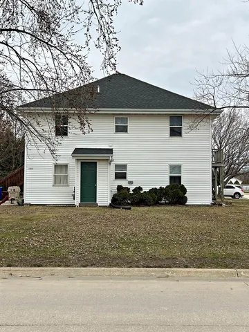 1000 3rd St NW, Independence, IA 50644