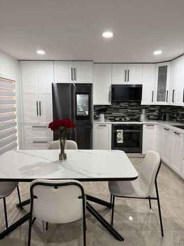 11115 W  Okeechobee Rd #124, Hialeah Gardens, FL 33018