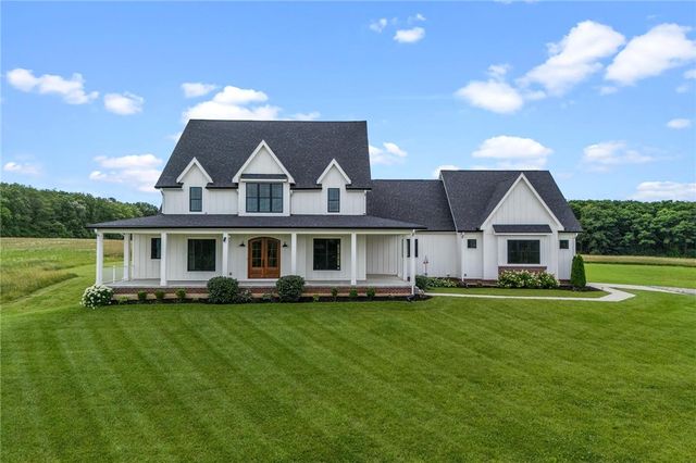 1022 Stevenson Rd, Xenia, OH 45385