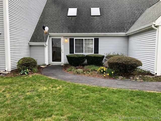 70 Perry St #136, Putnam, CT 06260