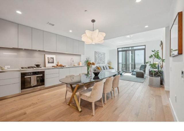 1 Bristol Ct #211, San Francisco, CA 94130